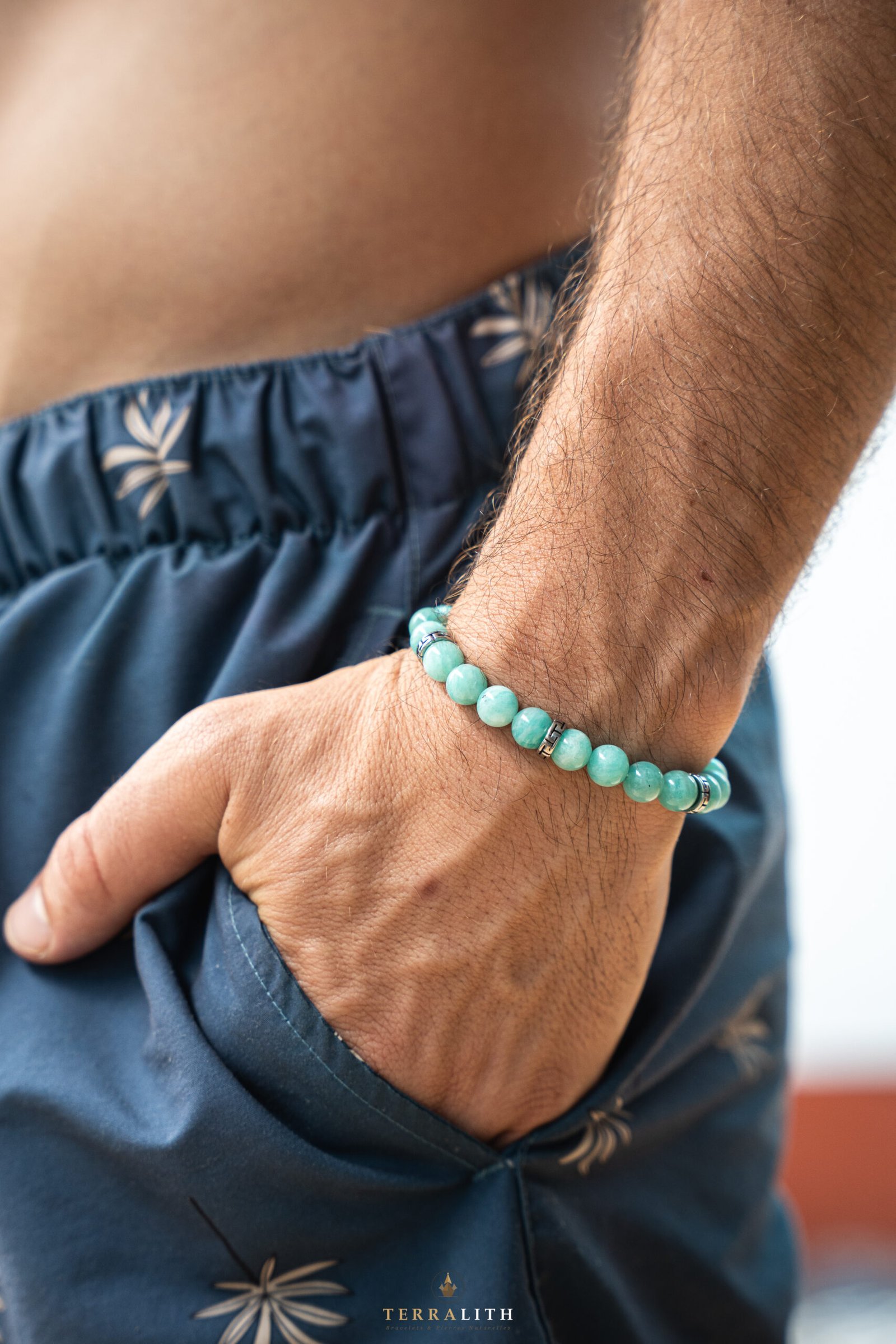 Bracelet Amazonite 8mm porté avec séparateurs tibétains